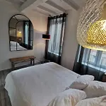 La Caponniere *